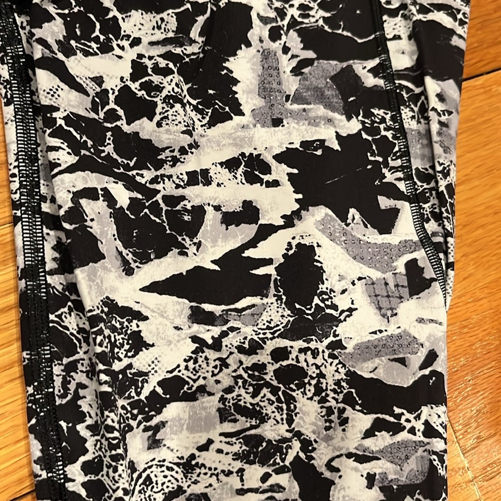 Lululemon fast and free leggings. Worn only a few times. - Picture 8 of 9